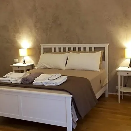 Residenza Leon B&B 카스텔누보델가다