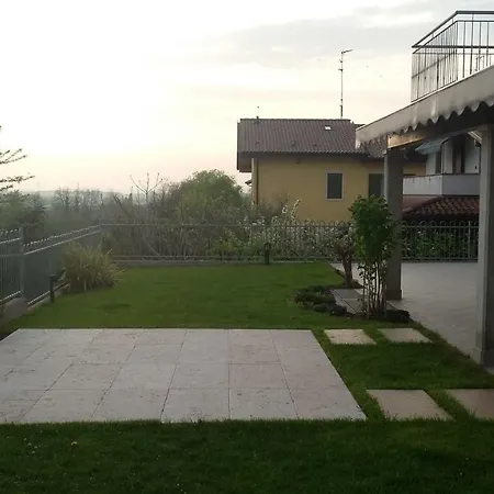 莱昂住宿加早餐旅馆 卡斯特努沃德加尔达